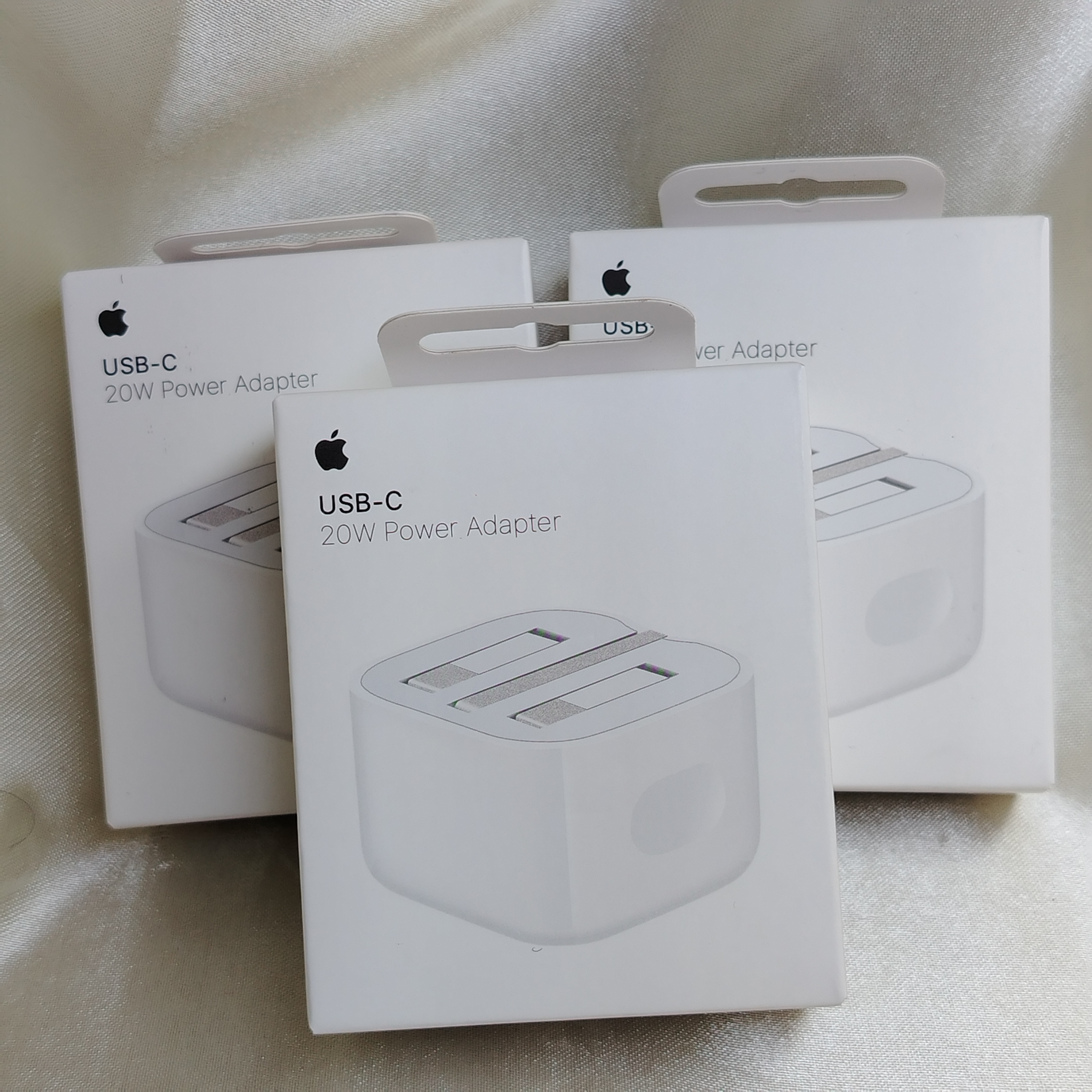آداپتور 20 وات اپل 3 پین  USB-C Power Adapter (اورجینال با سریال و بارکد رسمی)
