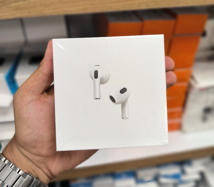 ایرپاد اپل مدل AirPods 3 (نسل سوم)